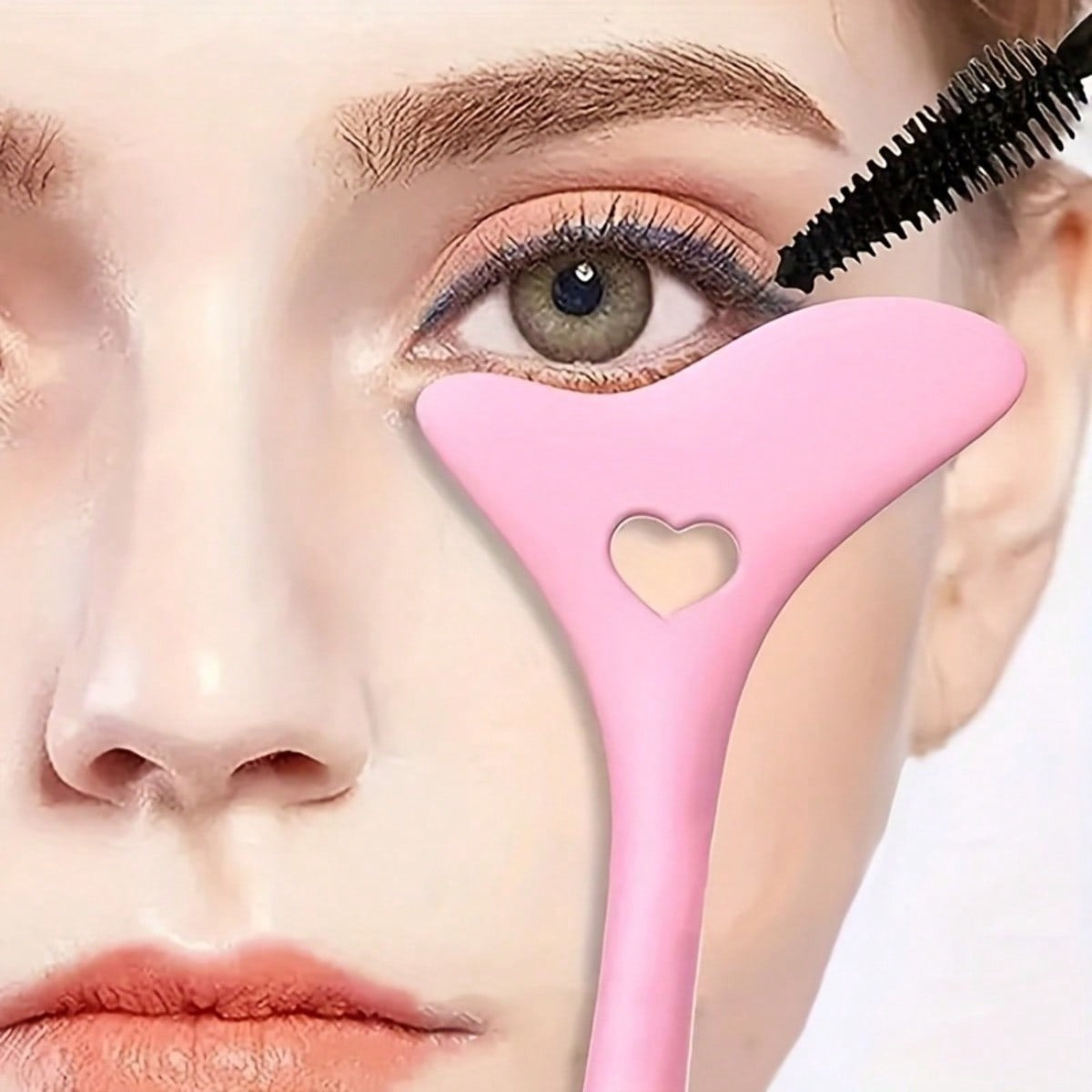 Silicone Eyeliner Stencil & Spatula Heart Hole Waterproof Easy Clean