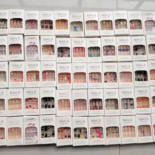 1 Box 24pcs Random Press On Nails Y2K Cute Summer Cat Eye Gradient Fake Nails