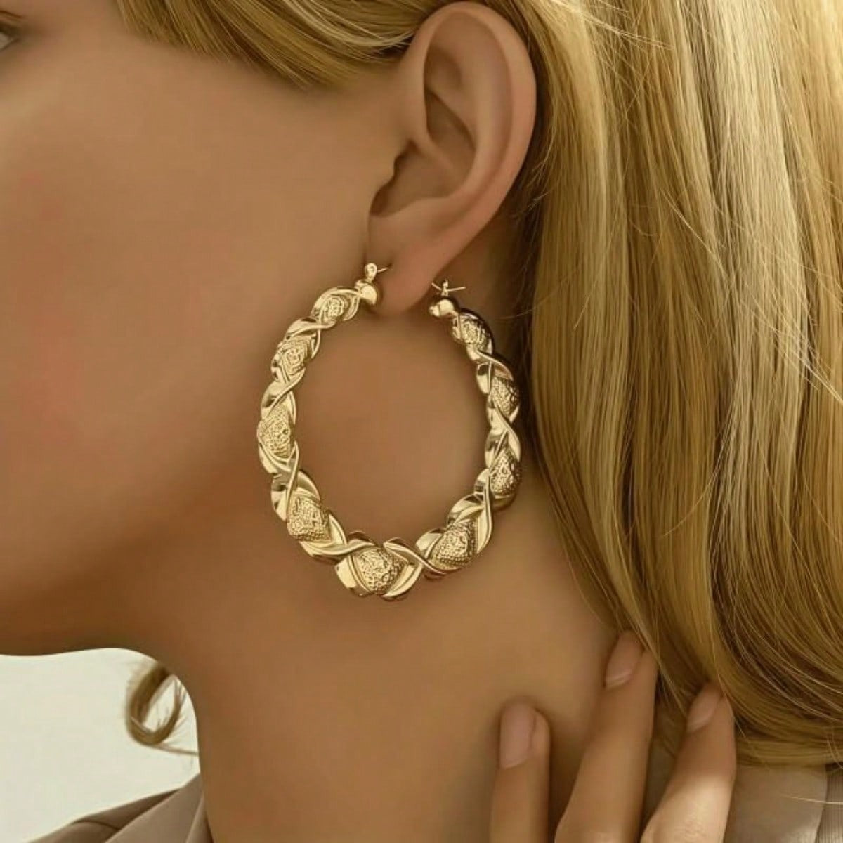 Trendy Lightweight Large Loop Earrings Ripple Design Women Fashion Accessories